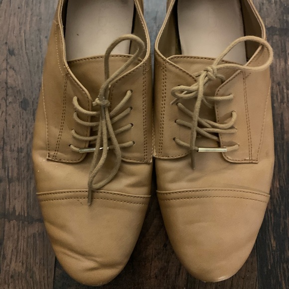 Aldo Lace-Up Flats - Picture 3 of 3